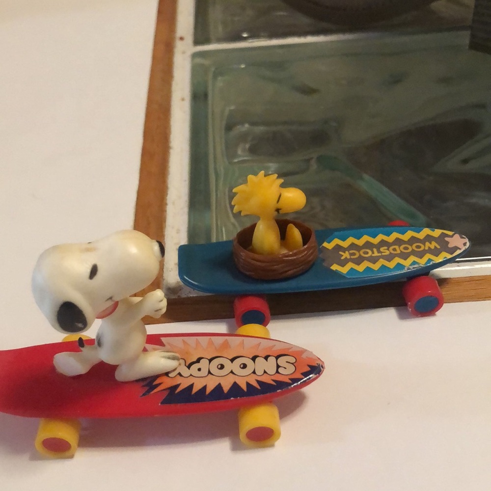 Vintage collectibles, snoopy, and Woodstock on skateboards!! - Picture 3 of 5